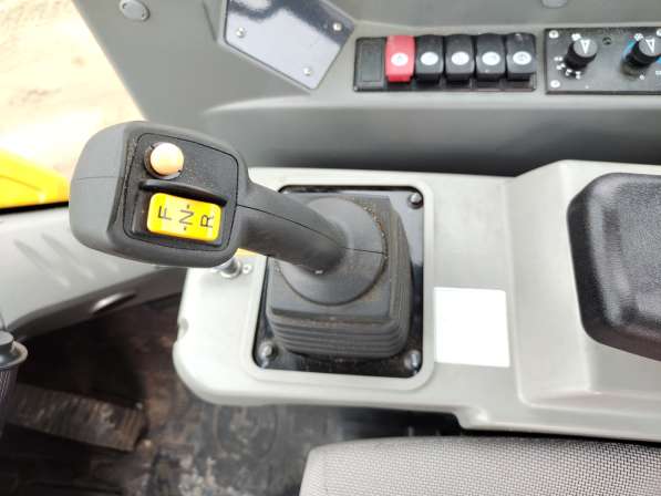 Фронтальный погрузчик XCMG ZL60GV (XC968) в Дудинке фото 17