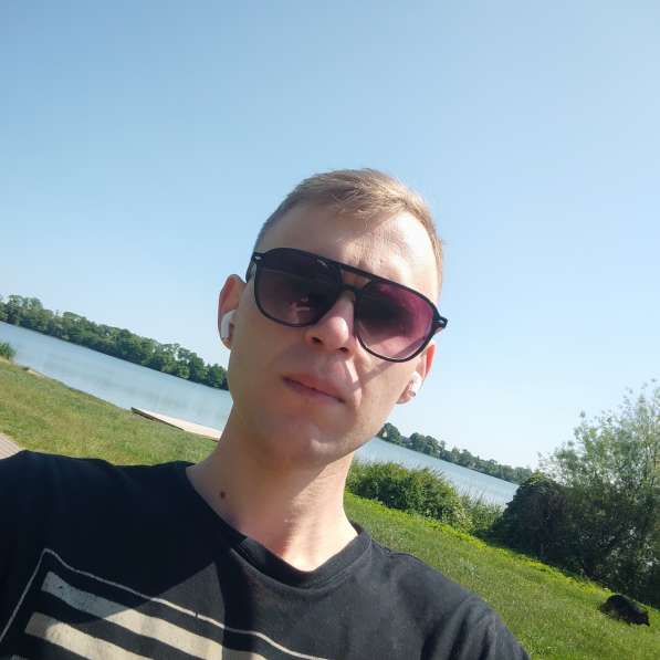 Олександр, 26 лет, хочет пообщаться в фото 3