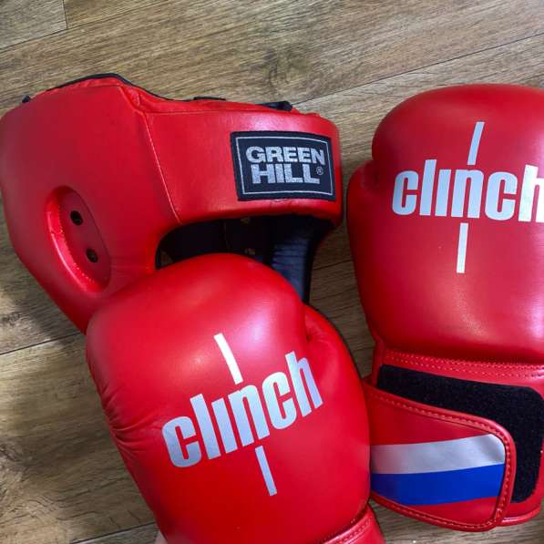 Шлем и перчатки боксерские в Ульяновске фото 3