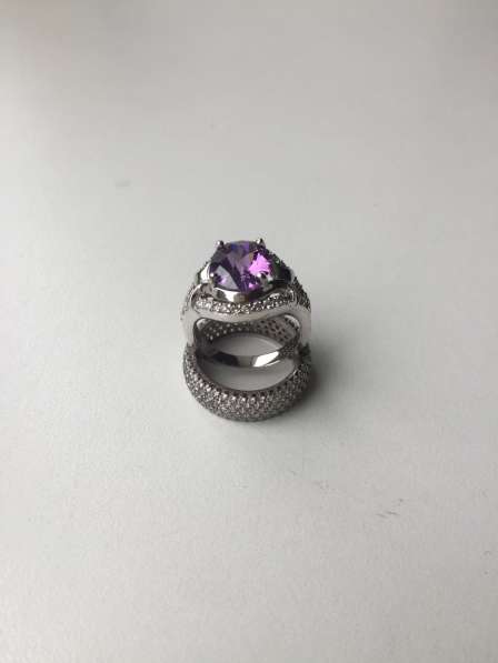 Кольцо серебро новое 19 размер камень аметист стразы сваровс в Москве фото 3