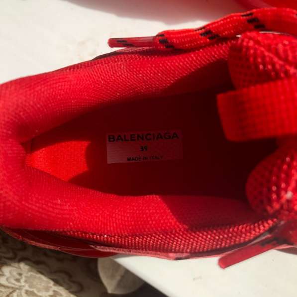 Кроссовки Balenciaga в Волгограде