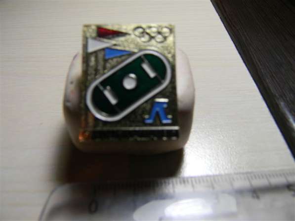 Значок. Олимпиада.Футбол.Ленинград, турнир, стадион.3 разных в фото 12