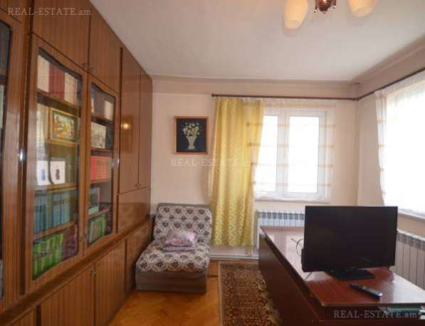 Продается двухэтажный частный дом без посредников в Ереване в фото 5