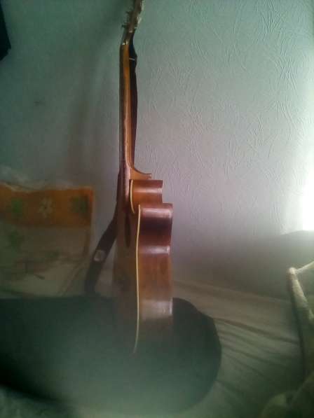 Гитара 6 струн, 20 ладов, чехол и ремень, запасные струны в фото 5