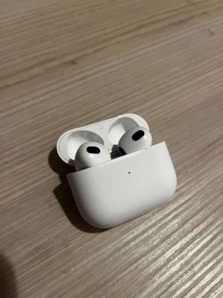 AirPods 3