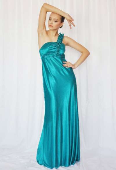 Прокат вечерних платье размеры 42-56 в Смоленске фото 4