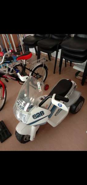 Продаются два детских электромобиля в Туле