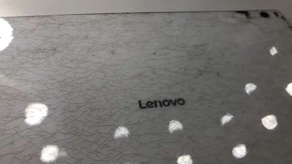 Lenovo планшет