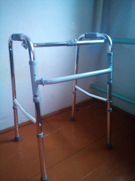 Инвалидная коляска, кресло-туалет, ходунки в Саках
