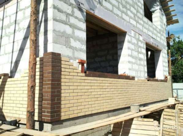 Строительство домов из блоков и кирпича и каркасным способом в Саратове