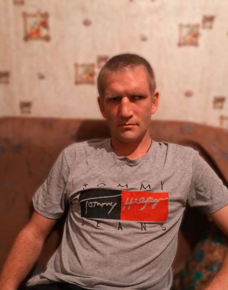 Владимир, 33 года, хочет пообщаться