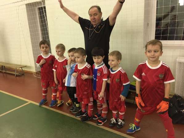 Футбол с 2 лет батут экипировка маленьких футболистов в Одинцово фото 3