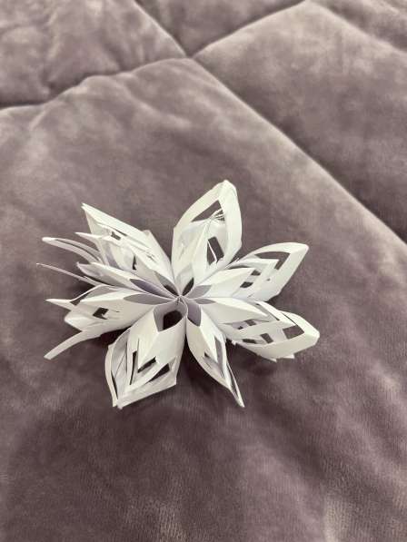 Снежинка из бумаги