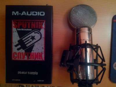 Продаю микрофон M-Audio Sputnik