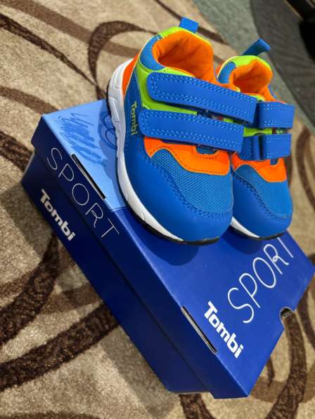 Детские кроссовки 22 размера