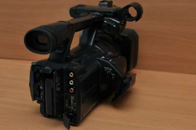 видеокамеру Sony Sony HDR-AX2000E в Челябинске фото 4
