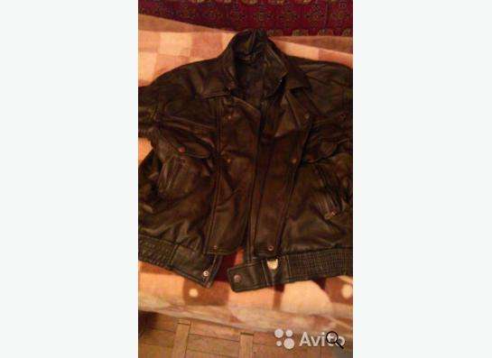 кожанная куртка черного цвета