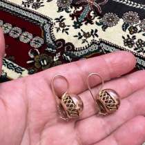 Золото, в Санкт-Петербурге