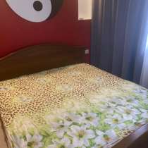 Кровать с матрасом, в Саратове
