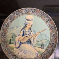 Сувенирная тарелка Киргизии, в Ноябрьске