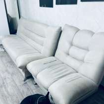 Мягкий уголок, диван и два кресла, в Усть-Куте