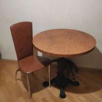 Продам стол+ стулья 5шт, в Самаре