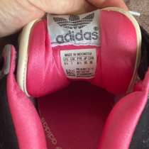 Кроссовки женские Адидас 39 размер, в Махачкале