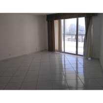 Отремонтированная квартира в Авентуре с видом на залив, в г.Aventura