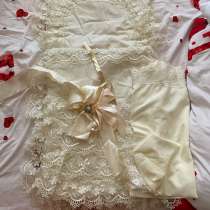 На выписку для девочки также можно для мальчика, в Калуге