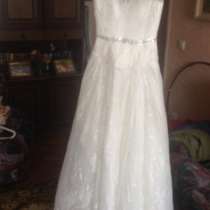 Свадебное платье очень красивое, в Твери