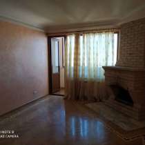 3 սենյականոց բնակարան, в г.Ереван