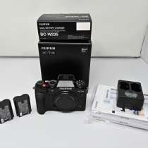 Fujifilm X-T4 Mirrorless Camera Black with Extra Battery, в г.Бирмингем